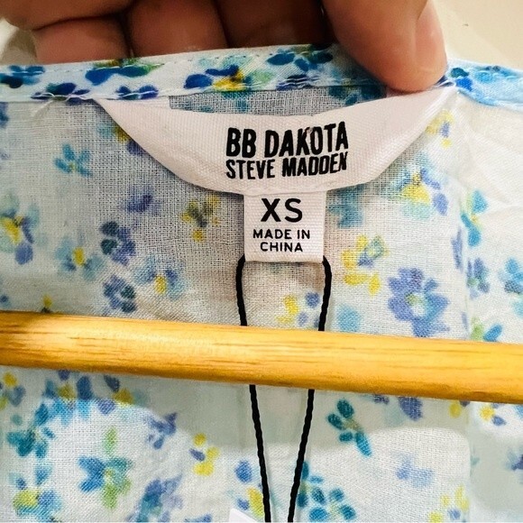 NWT BB Dakota Blueberry Tie-Dye Puffed Sleeve Top in Women’s Size XS - Picture 3 of 12